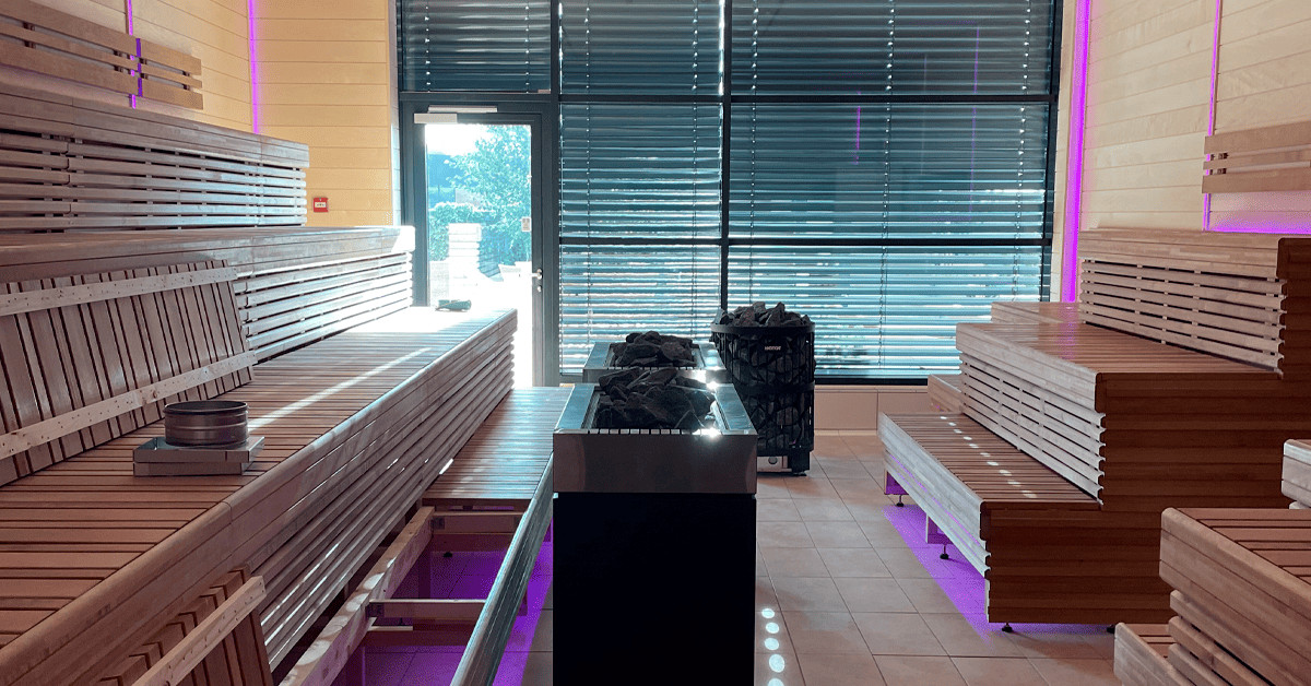 Water og Wellness Randers ny sauna. Stor sauna under opførsel, så der fremadrettet kan laves saunagus for mange - opbygning og levering af stor sauna