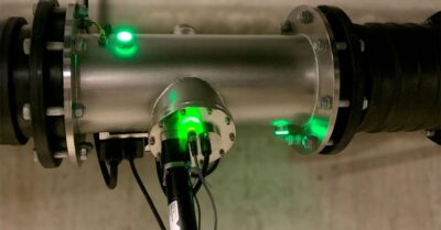 UV lys Varde svømmehal Sportium. UV-lyset som vandbehandling fjerner selv de allermindste partikler frem for den normale sand- eller kulfilter løsning.|UV-lys som vandbehandling i Kildeskovhallen. UV-lyset sikrer en god vandbehandling og fjerner selv de mindste partikler.|Ultraqua UV-lys monteret hos Varde Svømmehal Sportium med UV-lys som vandbehandling. UV-lyset erstatter kulfilteret og fjerner selv de mindste partikler.
